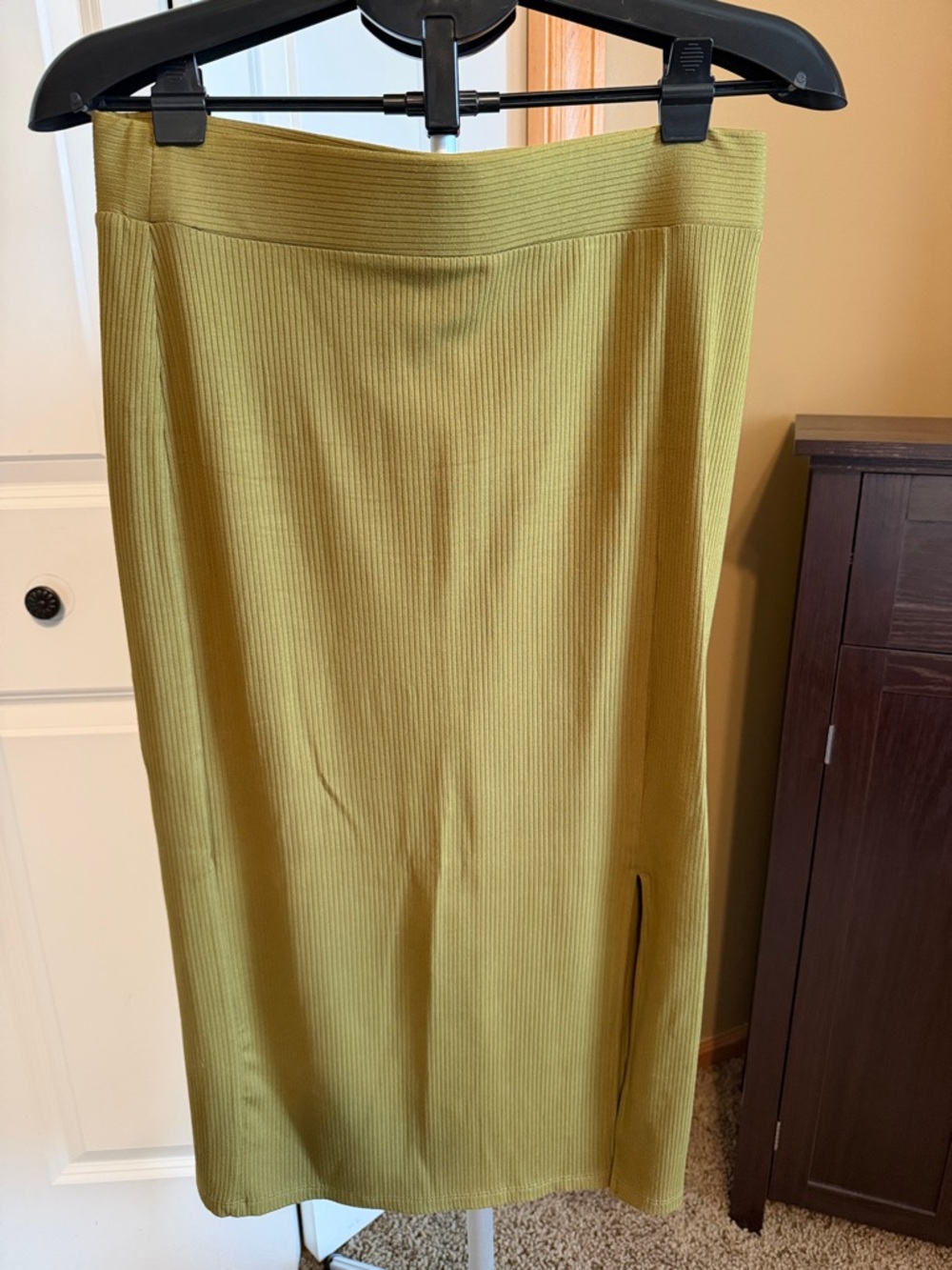 LOFT Olive-Green Ribbed Midi Skirt with Side Slit